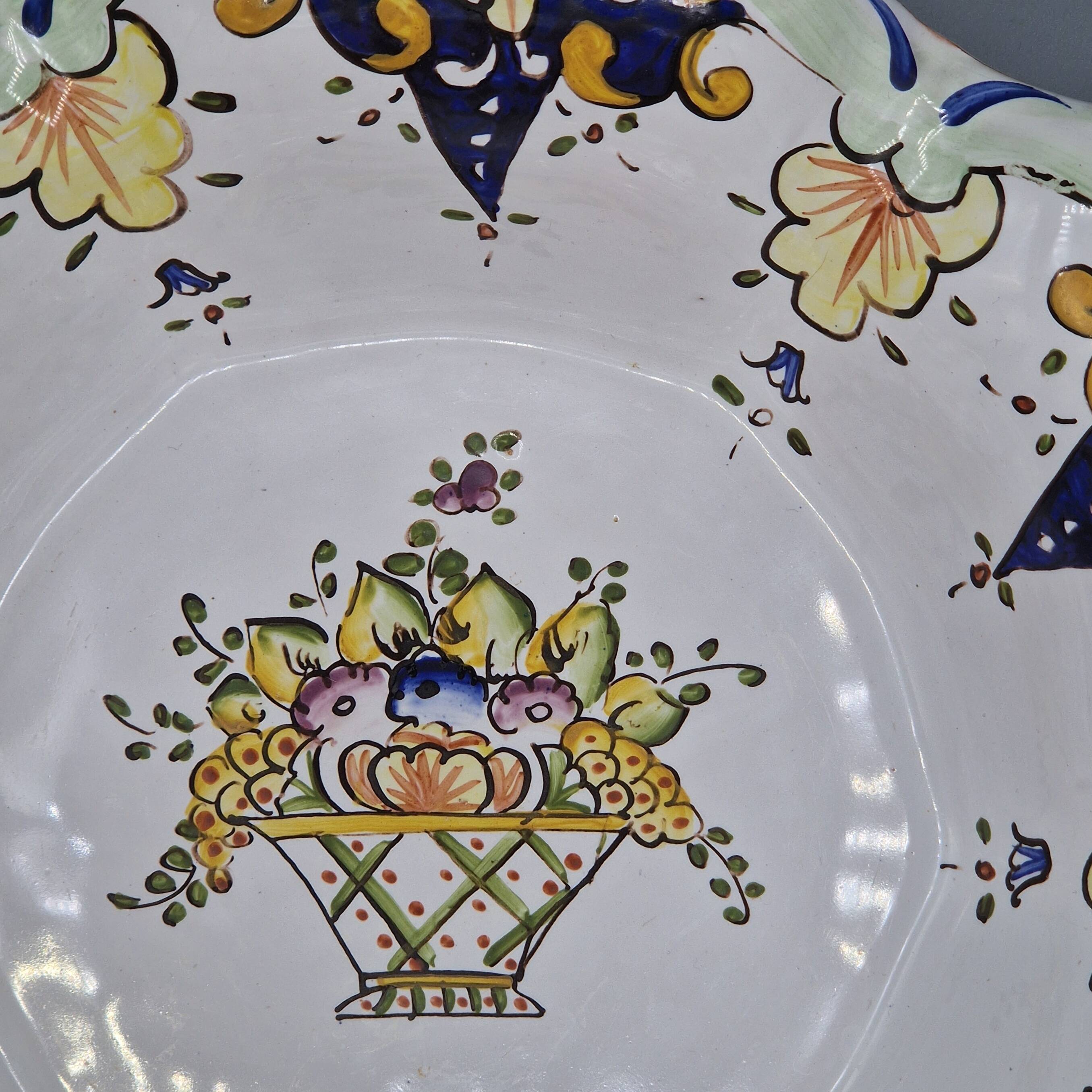 Assiette unique en faïence française vintage de Le Renoleau peinte à la main, 30 cm