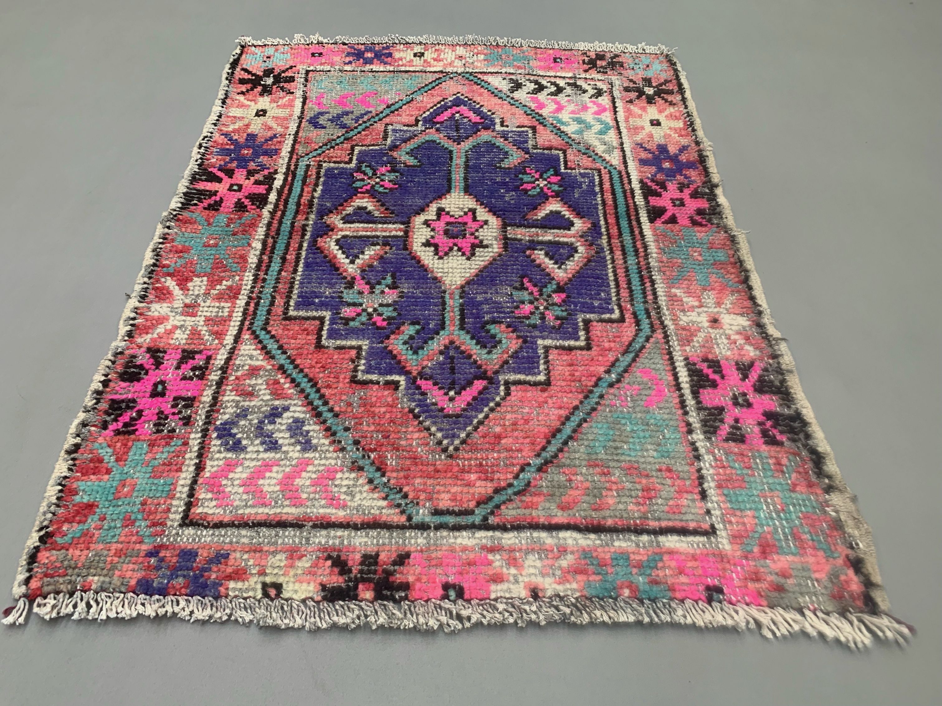 Vintage turkish oushak rug 115x83 cm carpet