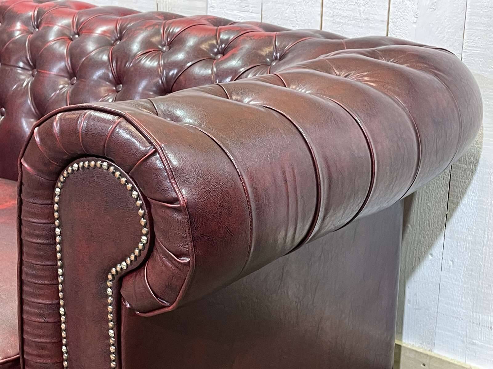 1980s Red 2-Seater Chesterfield Sofa