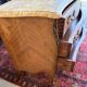 Commode galbée en marqueterie de style Louis XV, signée Marquant