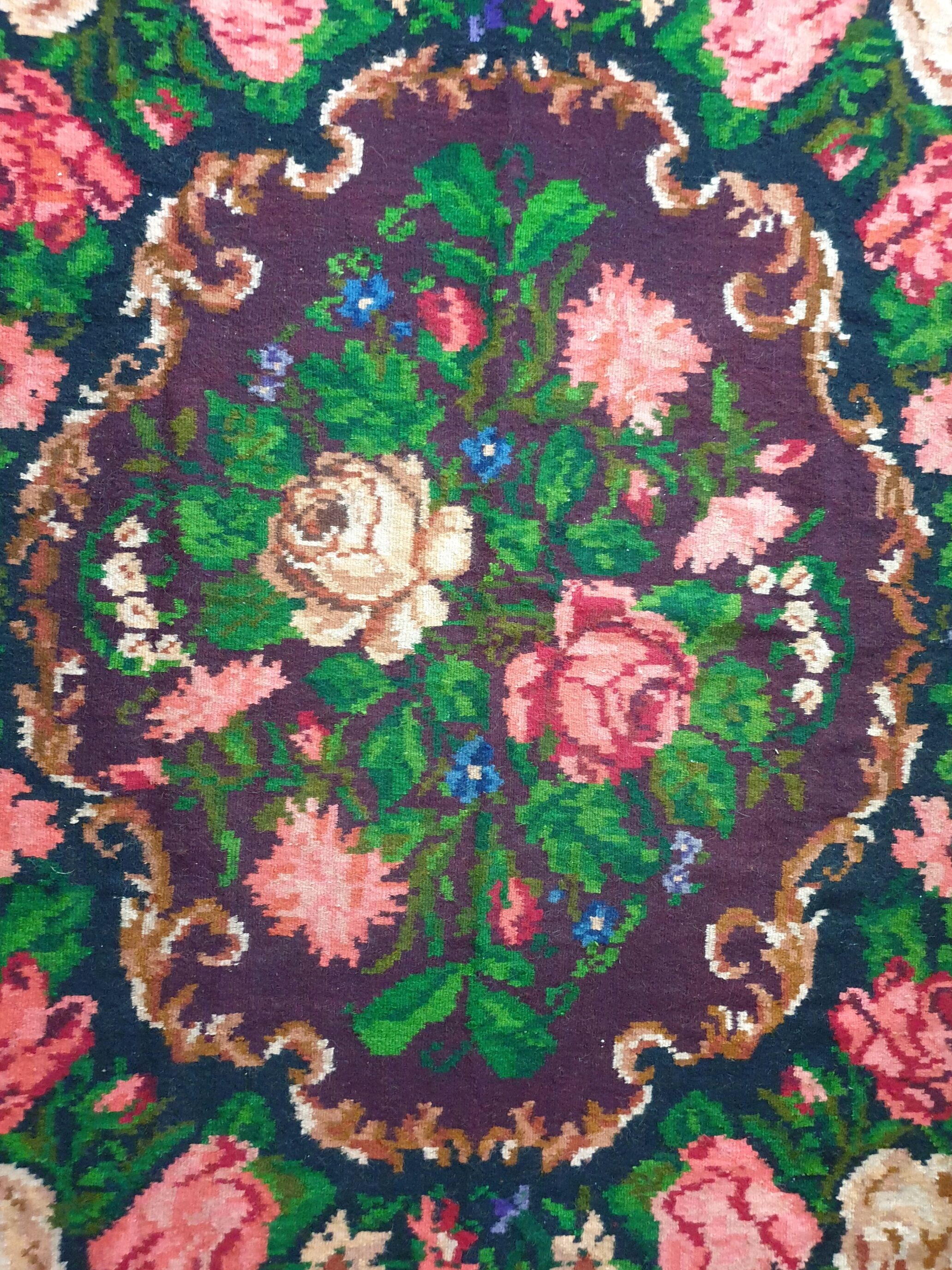 Moldavian wool handwoven floral rug - 210x162cm