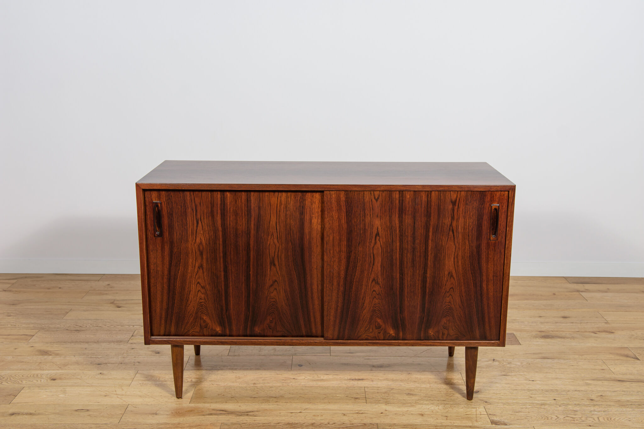 Small mid-century rosewood sideboard, Denmark, 1960s