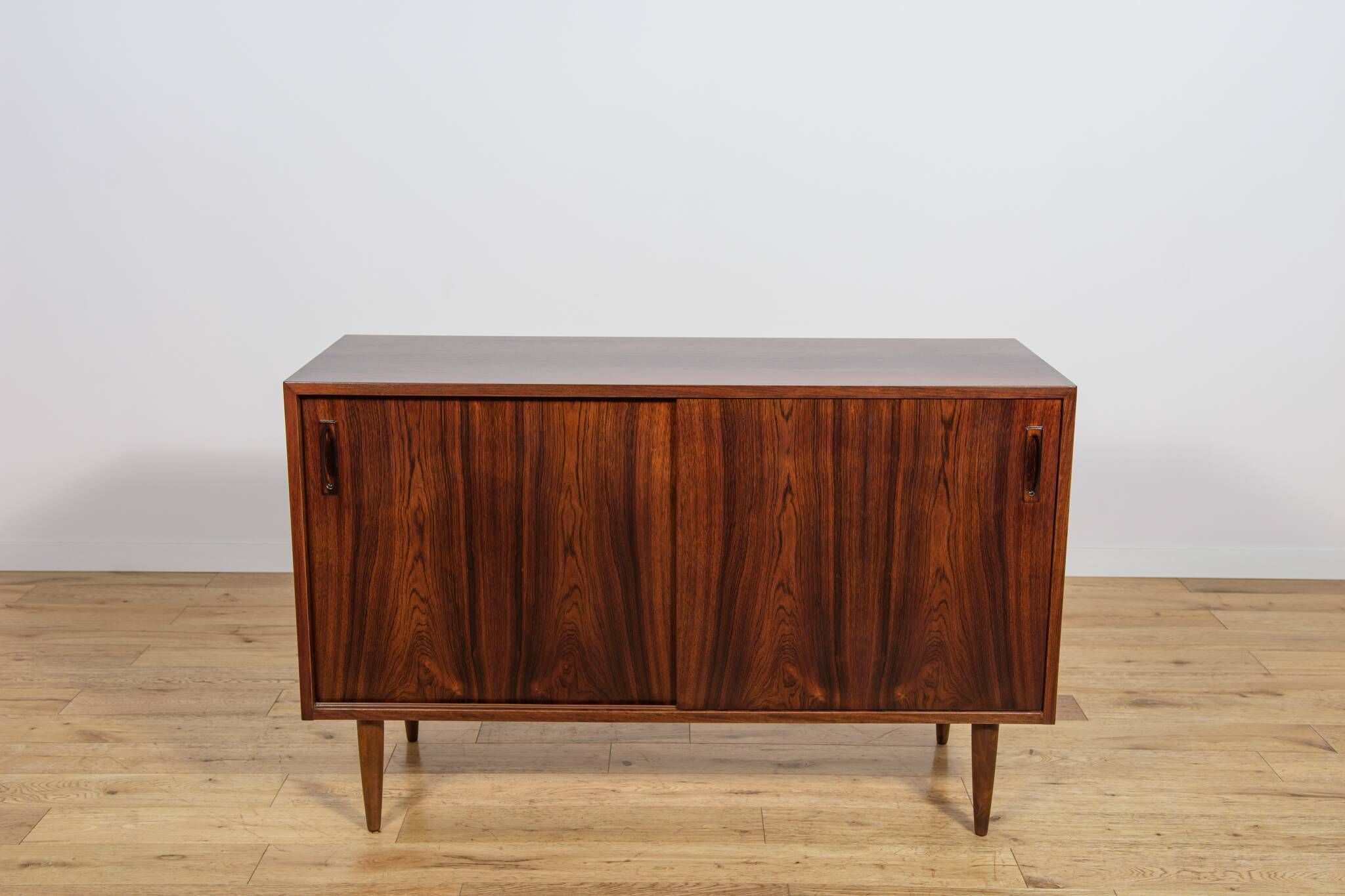 Small mid-century rosewood sideboard, Denmark, 1960s