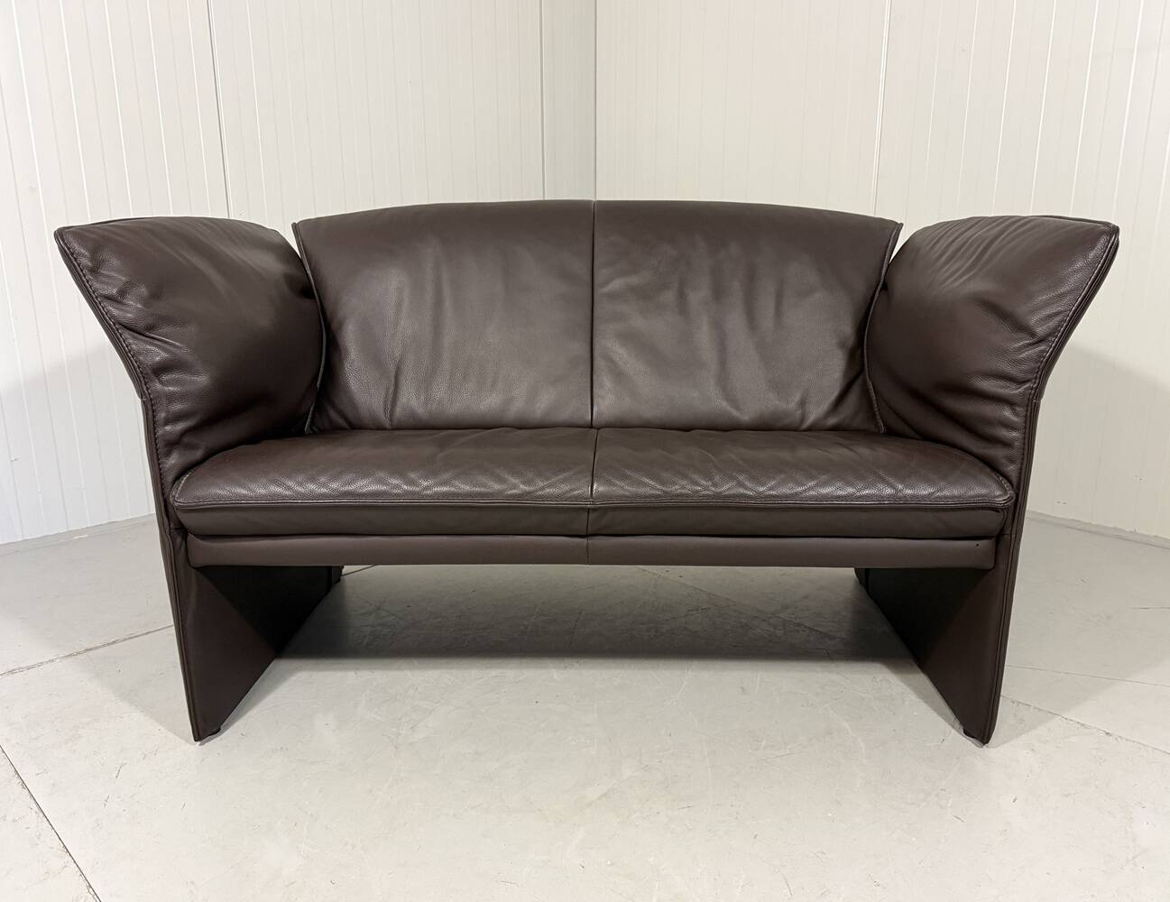 Christophe Giraud brown leather sofa Indy, Jori Belgium 1990’s