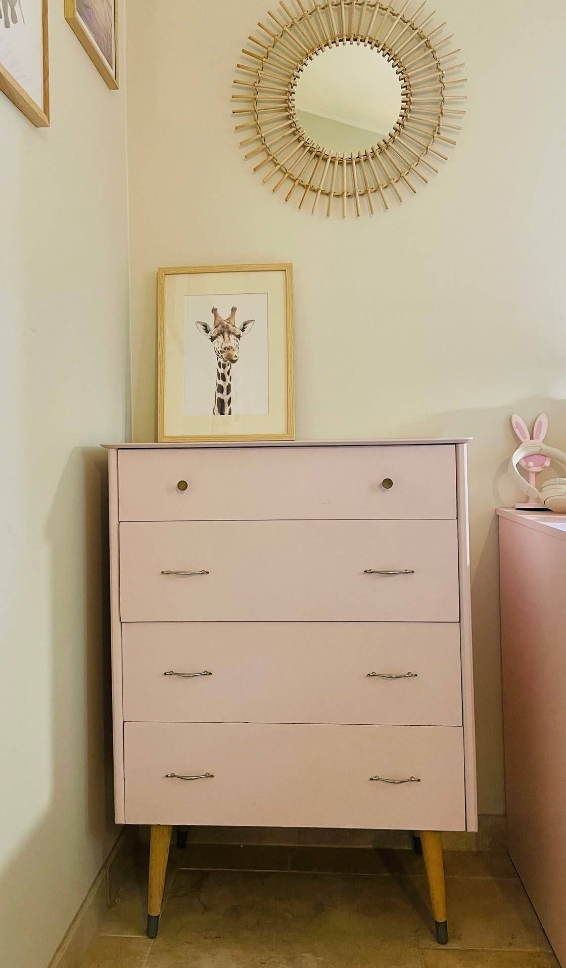 Adorable 1960s commode.