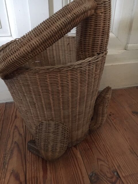 Panier cache pot osier zoomorphe
