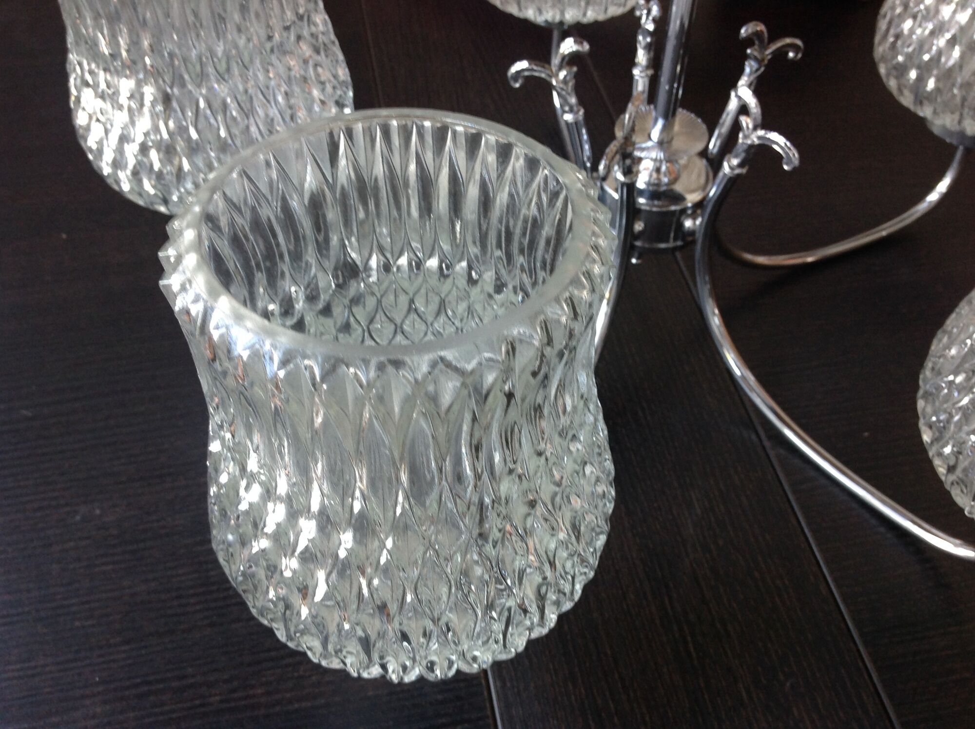 Five-spoke chandelier in chrome-plated metal and structured/vintage glass 60s-70s