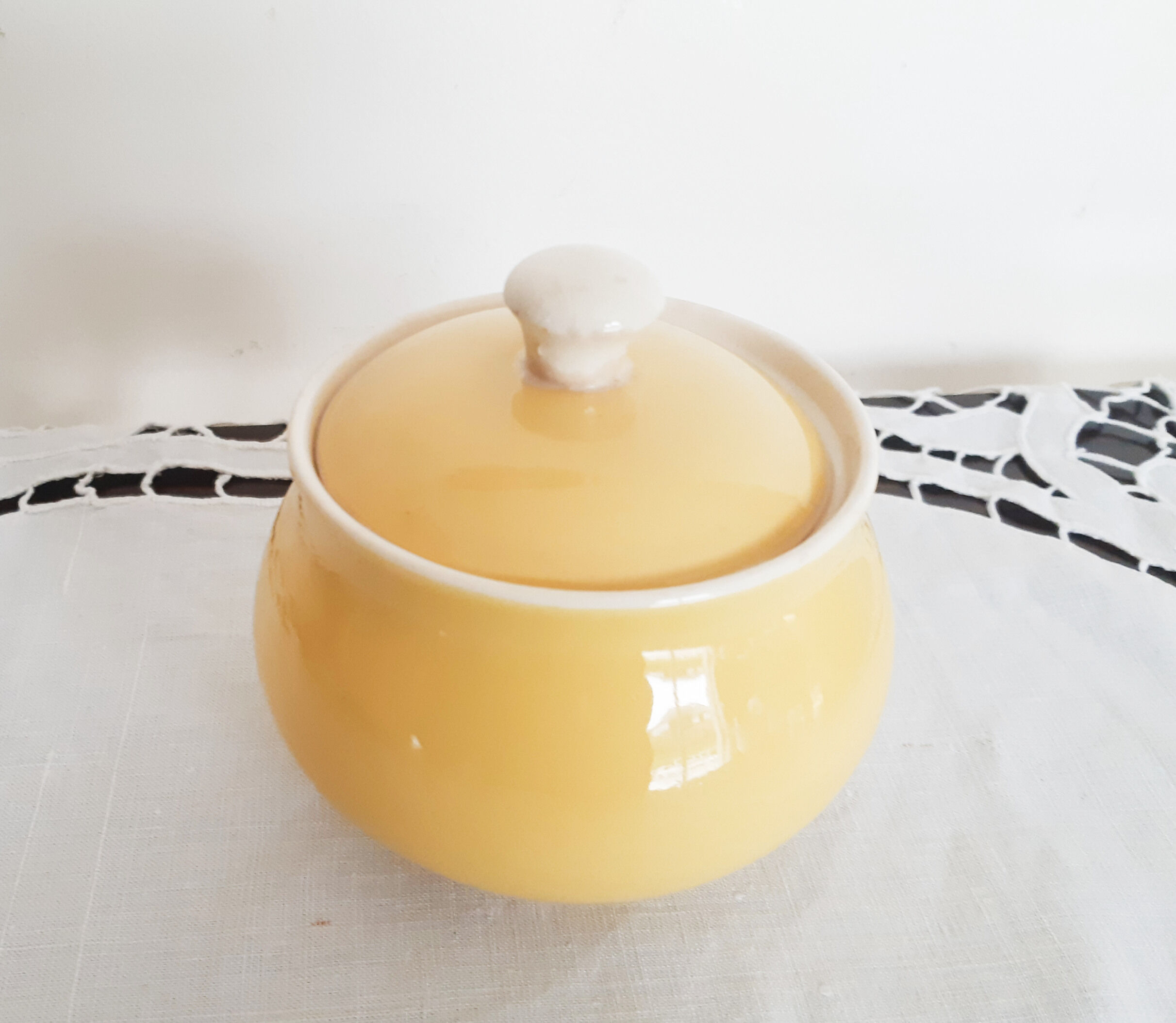 Sucrier jaune villeroy et boch en faience
