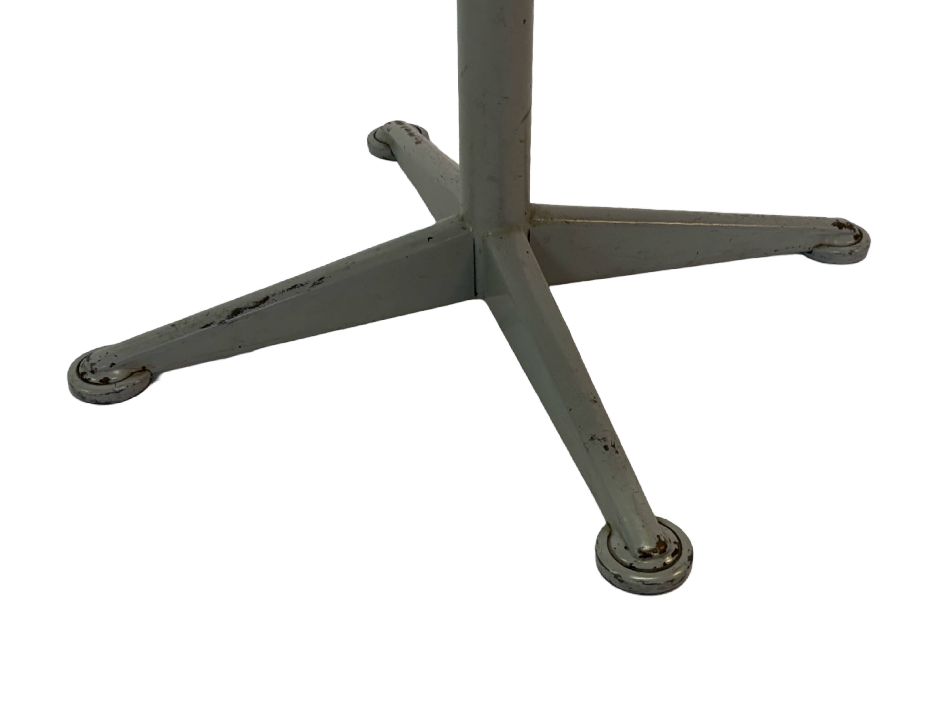 Vintage Friso Kramer chair from Ahrend de Cirkel dutch design