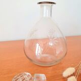 Carafe en verre gravé vintage