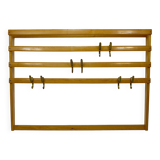Grand coat rack Auböck Carl Mid-Century in beech with 8 brass hooks, 1950s.