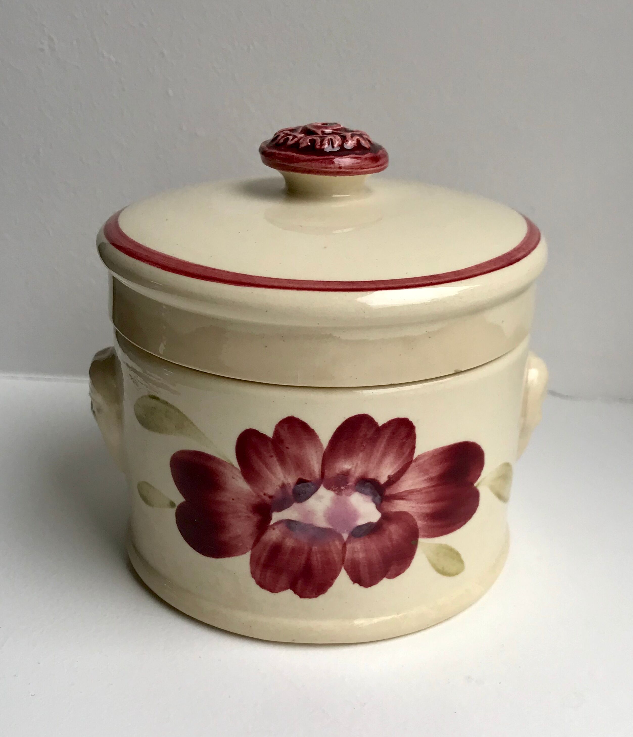 Digoin Sarreguemines model "Marguerite" hand-painted box 50s