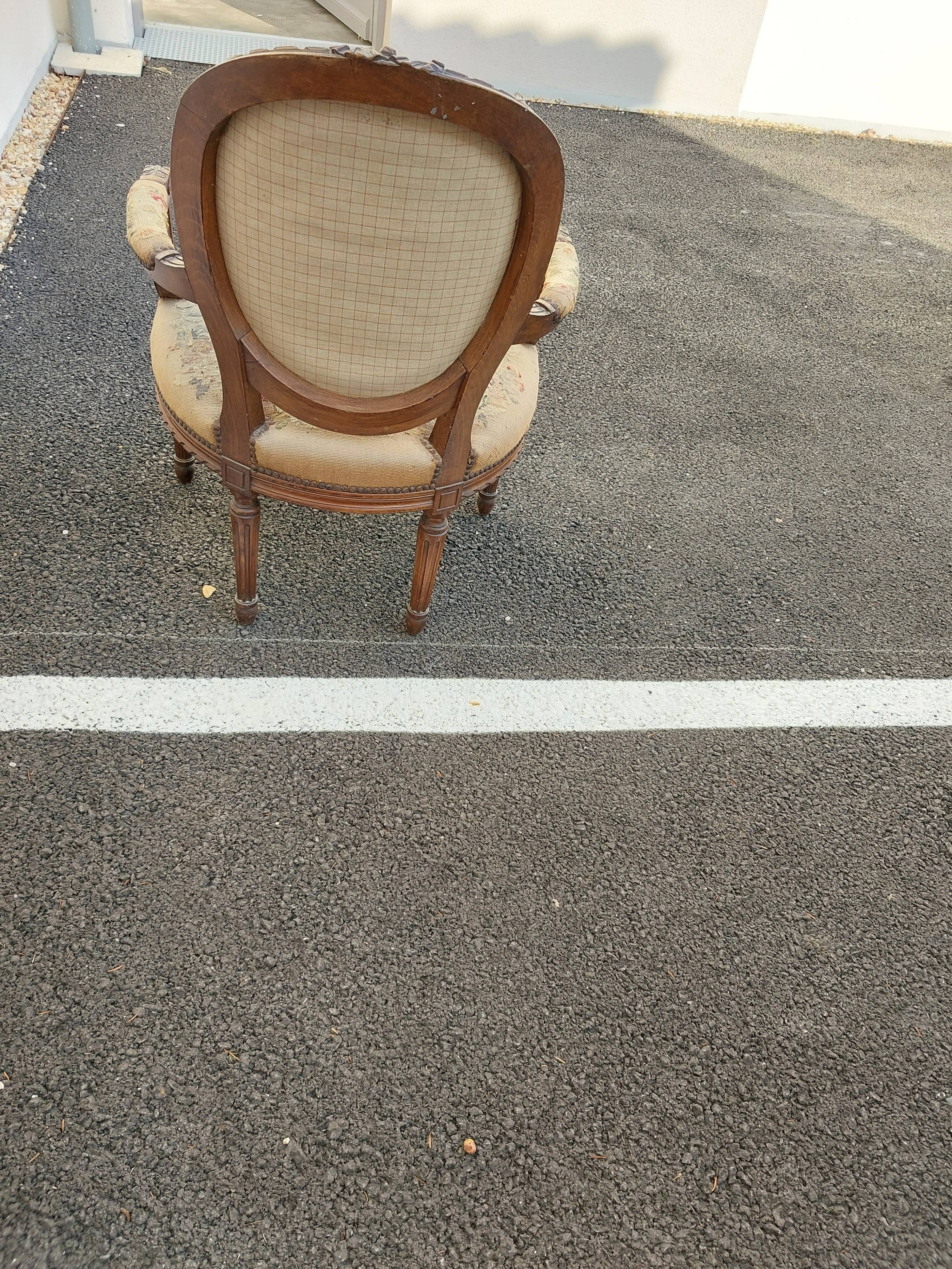 Medallion Armchair