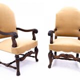 Une paire de fauteuils anciens, Europe occidentale, vers 1900. Après rénovation