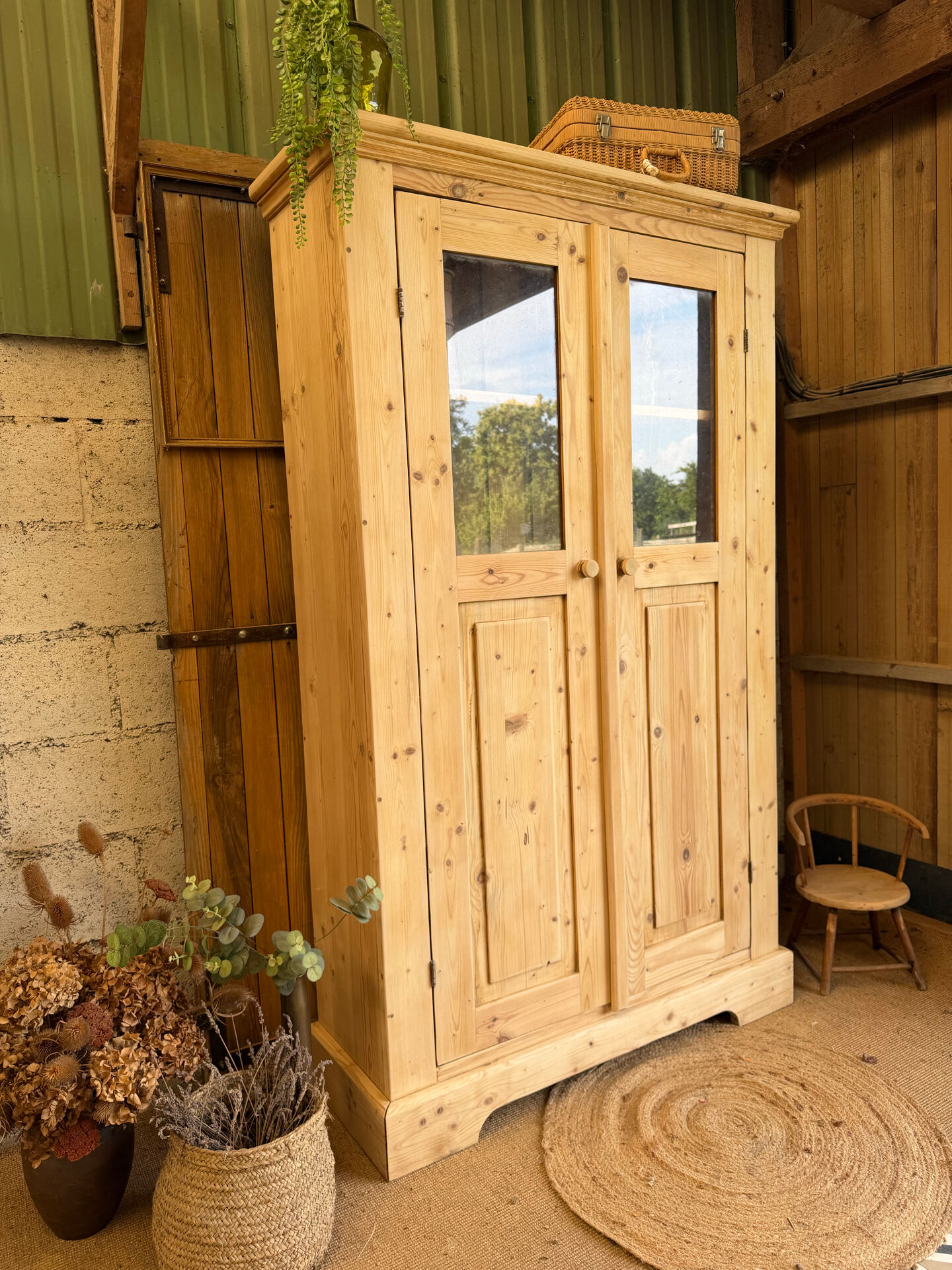 Display cabinet / bookshelf / cupboard