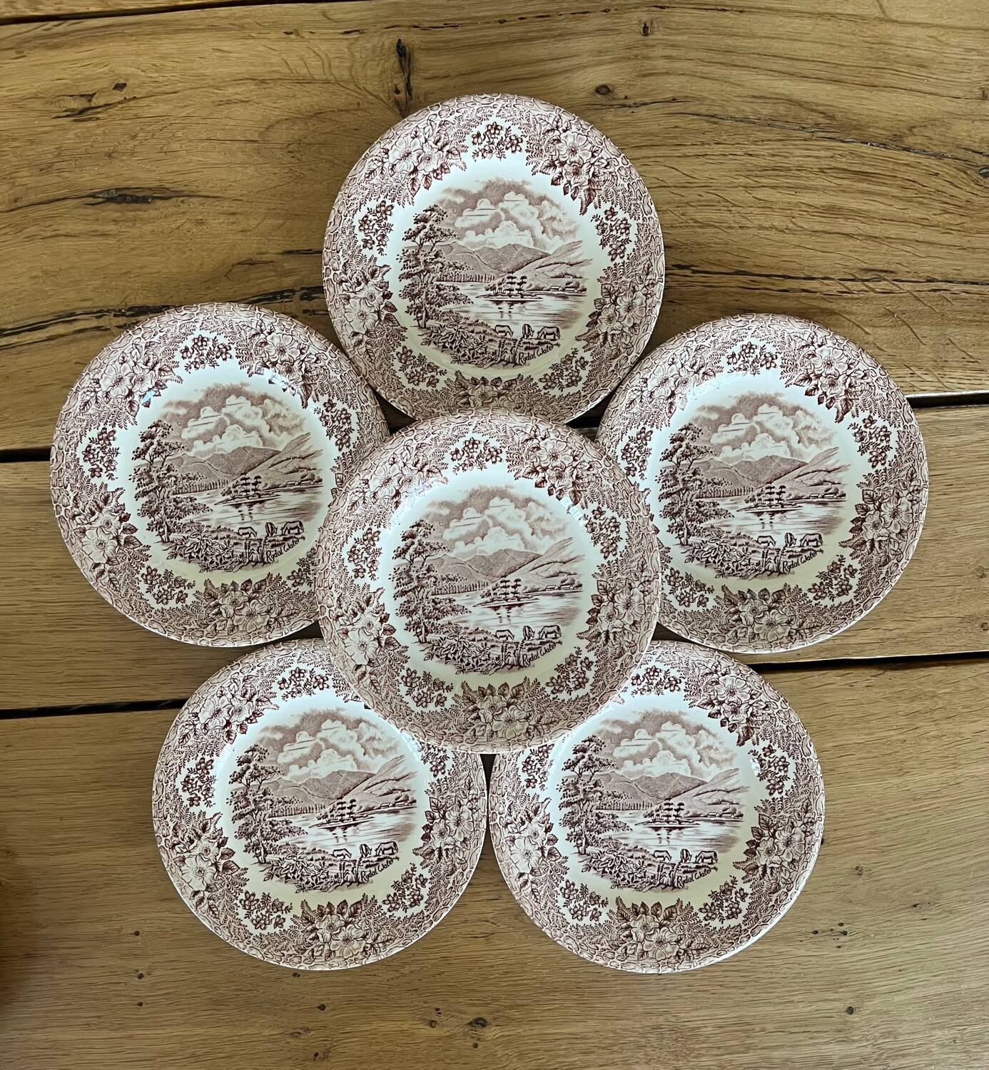 Petites assiettes anciennes