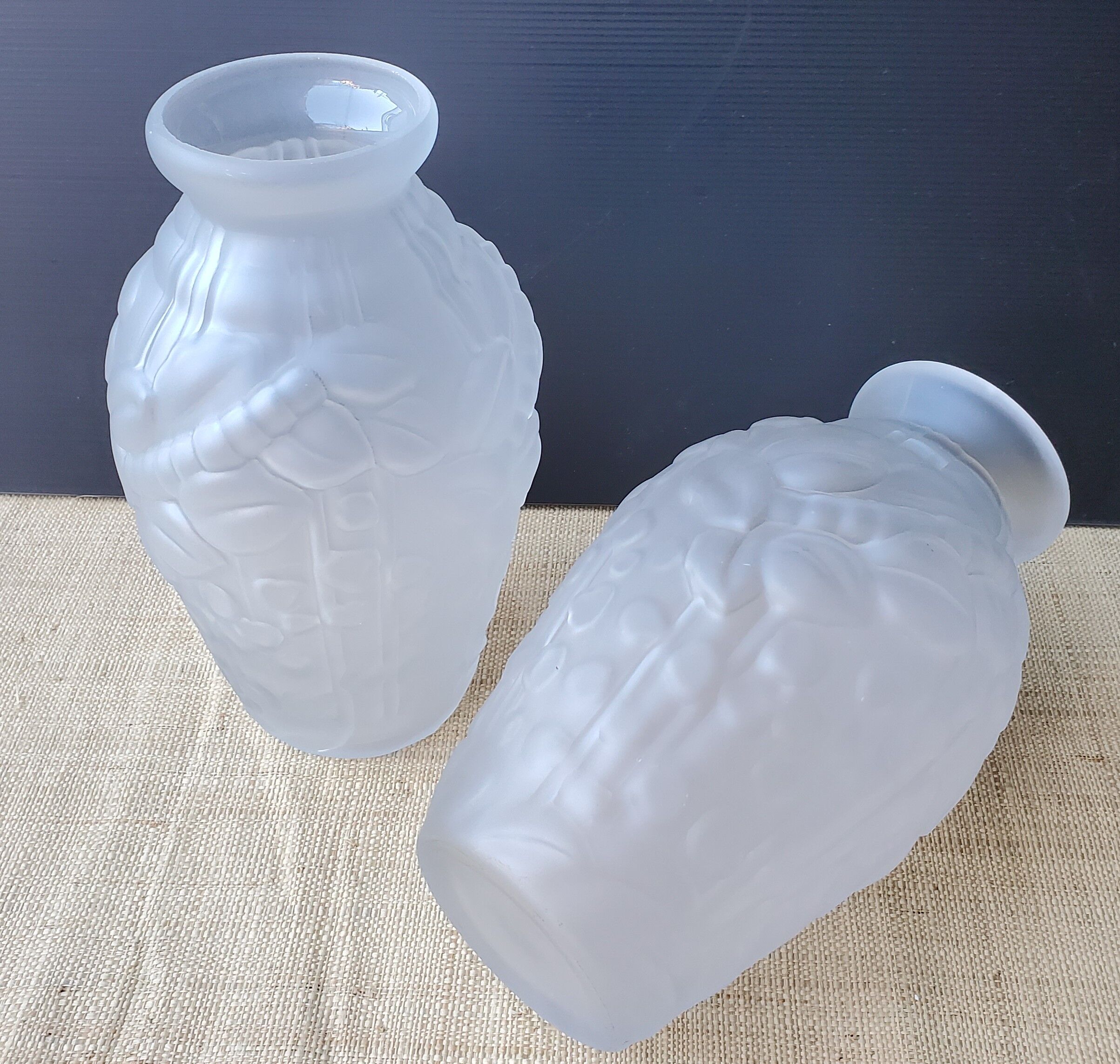 2 Art Deco vases in frosted glass