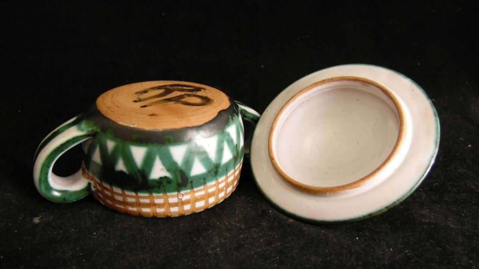 Robert Picault's stale covered bowl