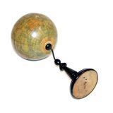 Globe terrestre en bois, Suède, 1940