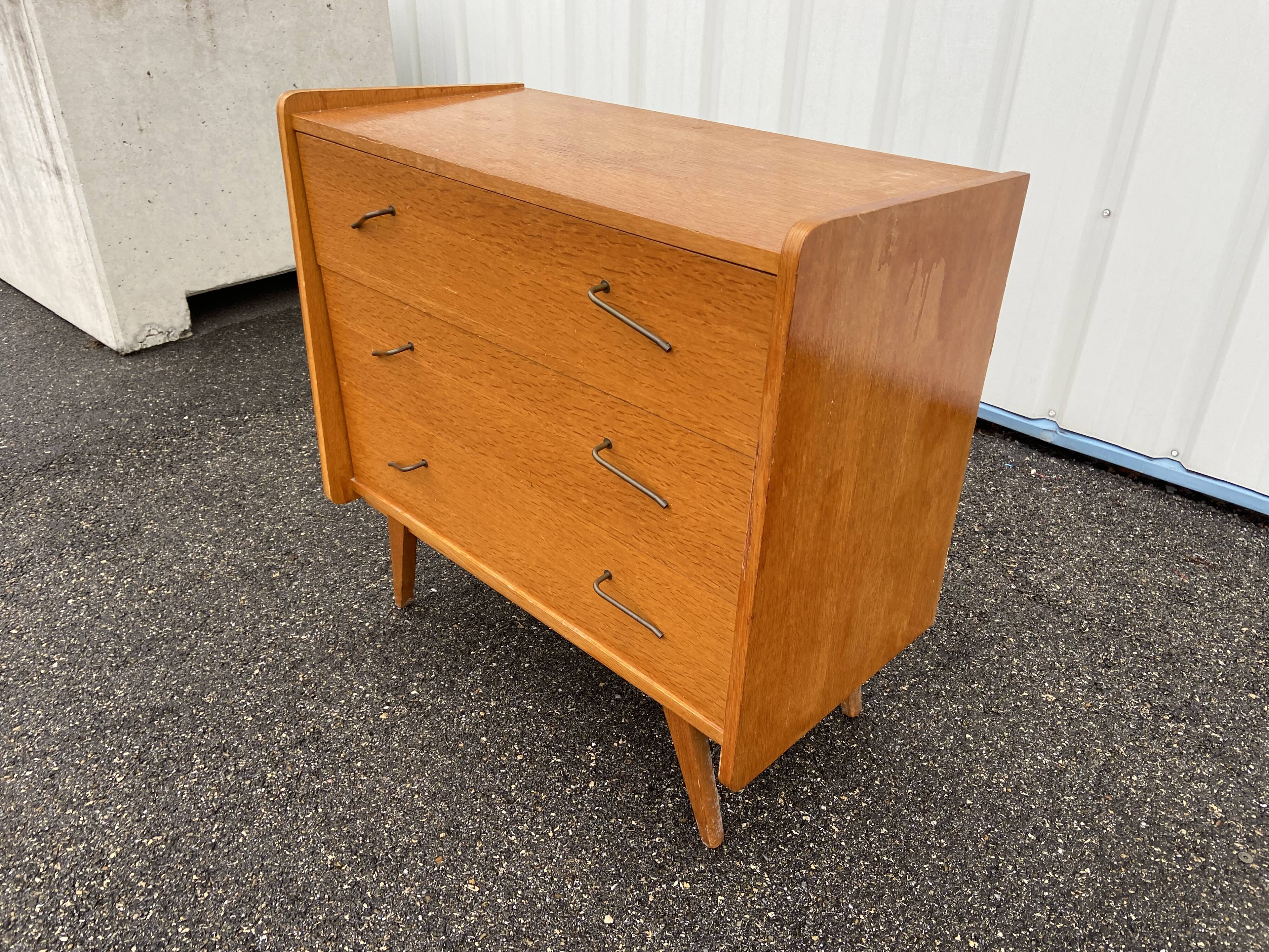 Dresser 60s