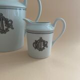 Théière et pot à lait Dior