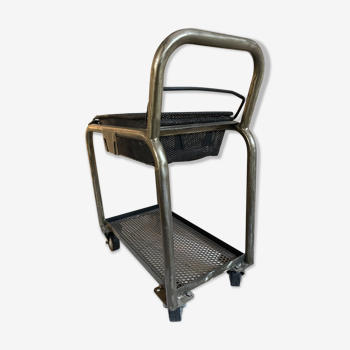 Industrial trolley serving