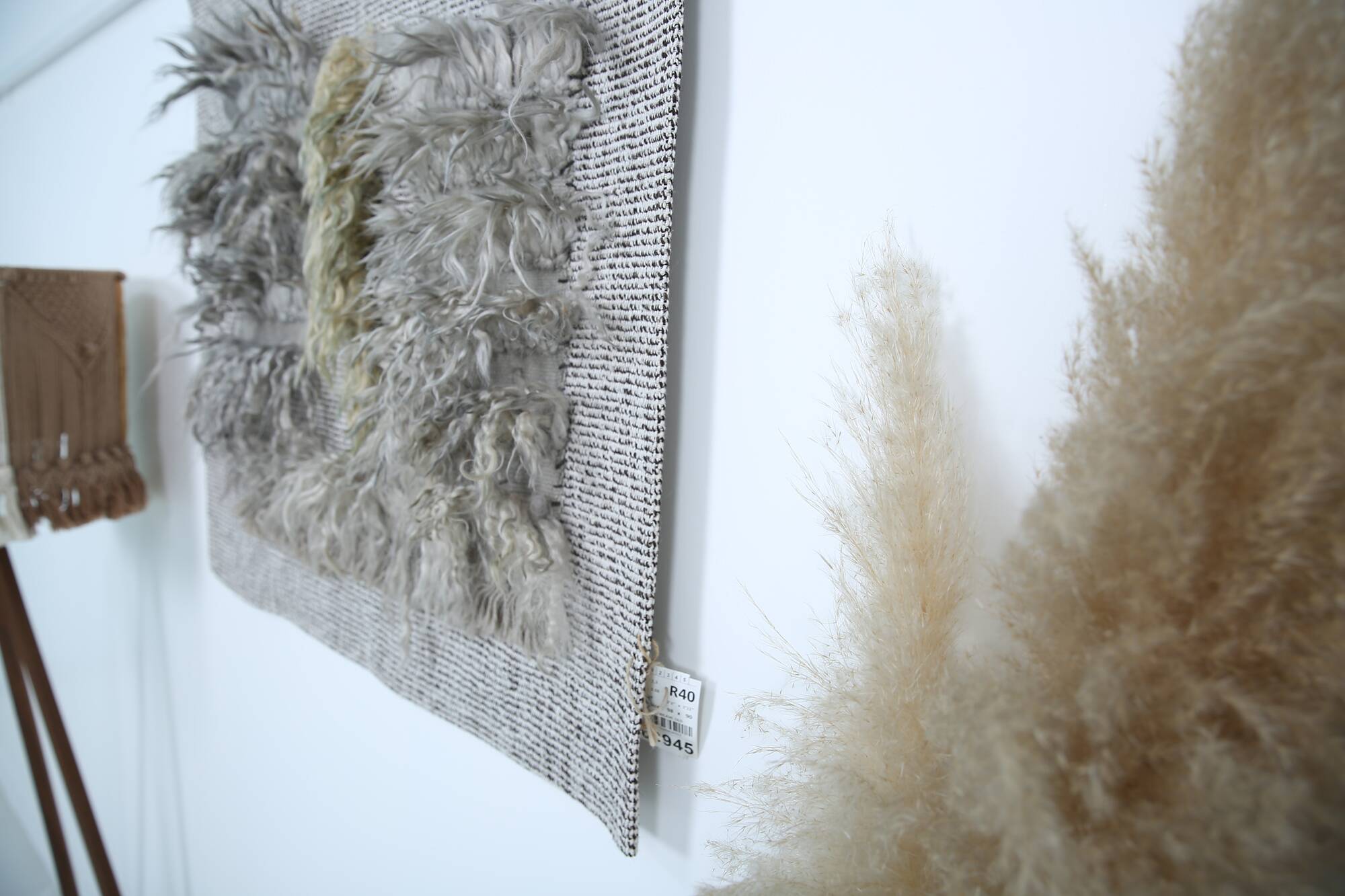 Tapis Mural Vintage Texturé en Laine Naturelle – Tons Gris & Crème, 90x98