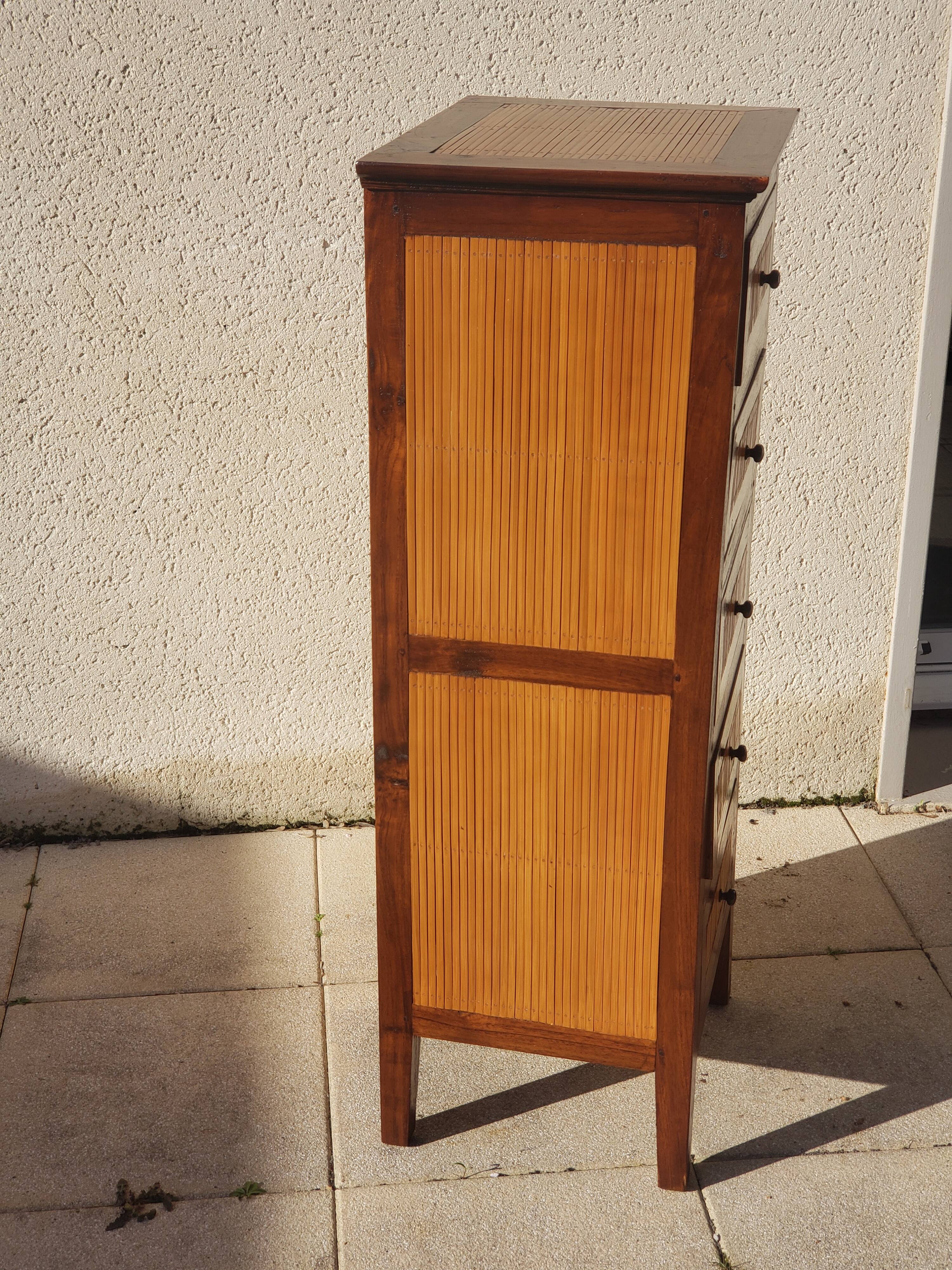 Vintage antique chest of drawers