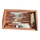 Cutlery box and meat log