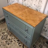 Commode pied moustache