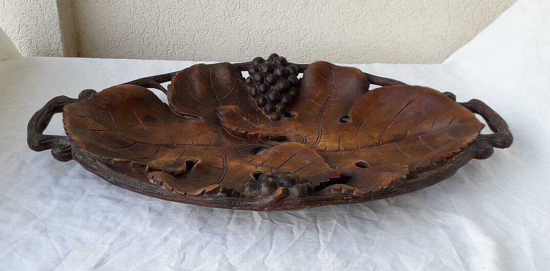 Carved wooden cutting board