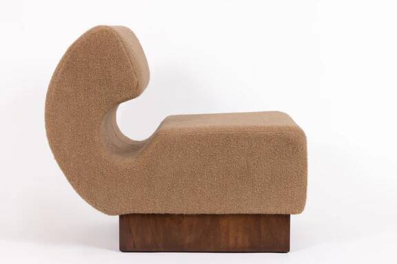 Fauteuil italien Schumacher en noyer et cachemire bouclé, 1970
