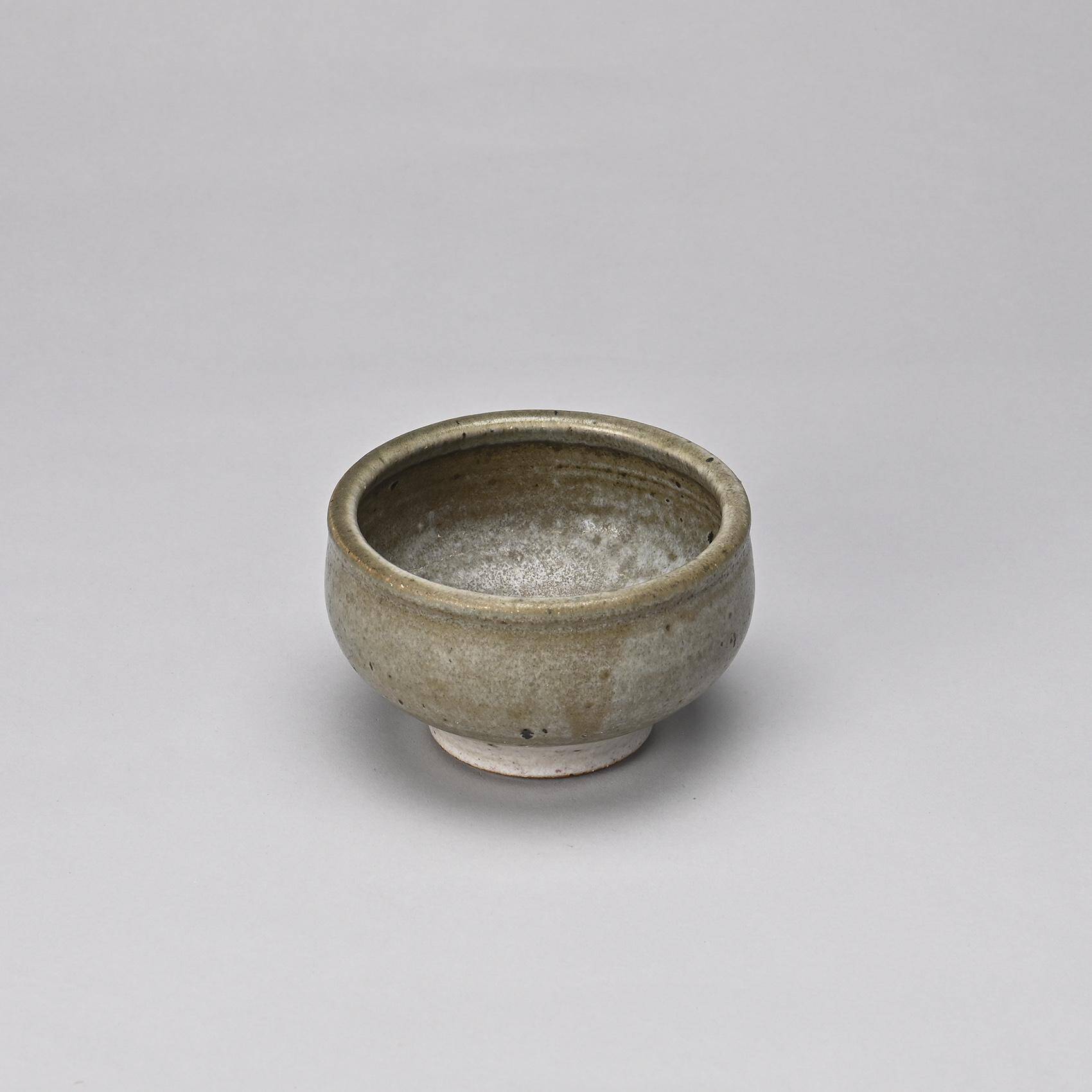 Bowl on pedestal by ceramist Edouard Chapallaz, circa 1970