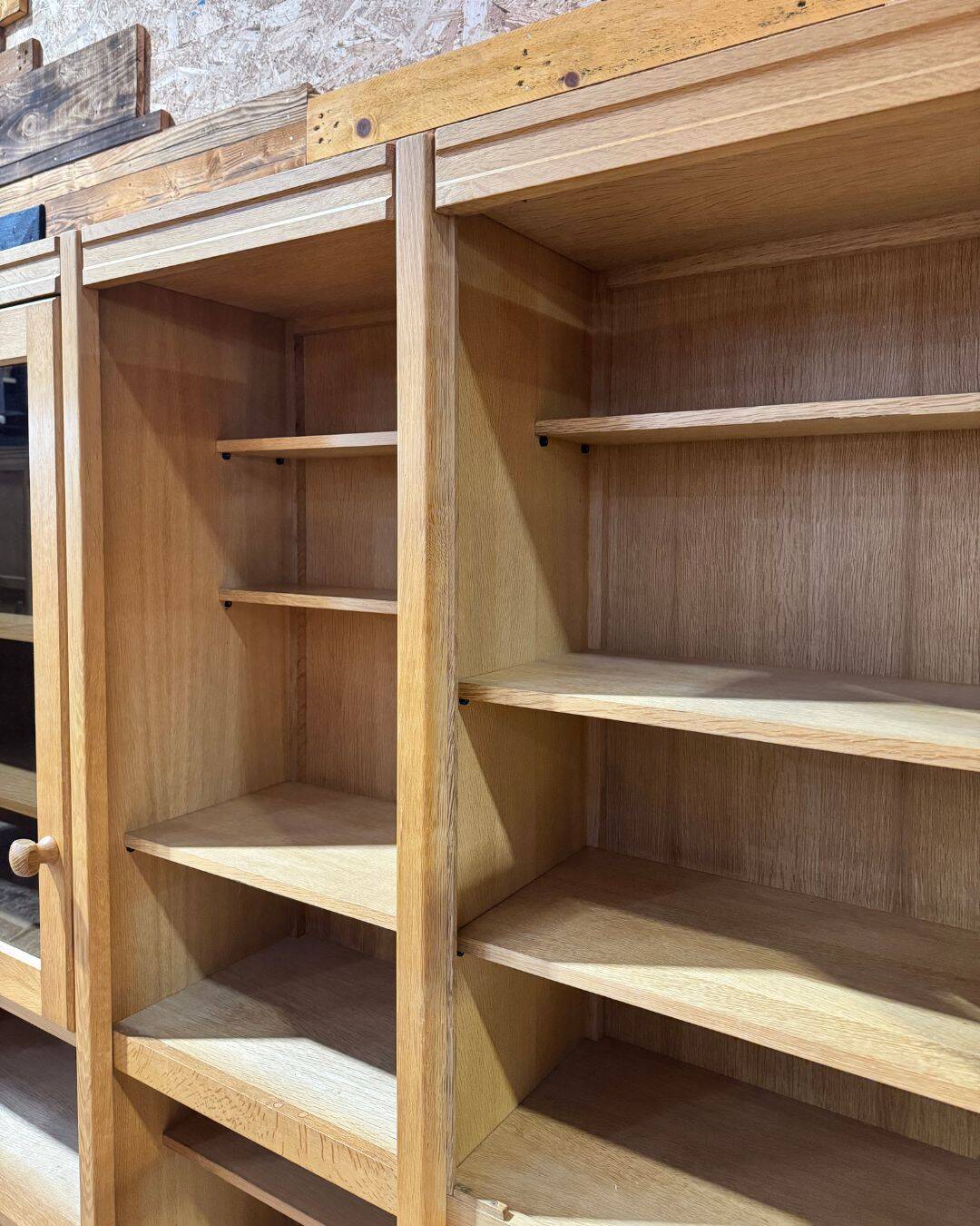 Guillerme & Chambron Library