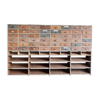 Loom cabinet with drawers