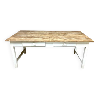 Rustic Chic Farmhouse Table