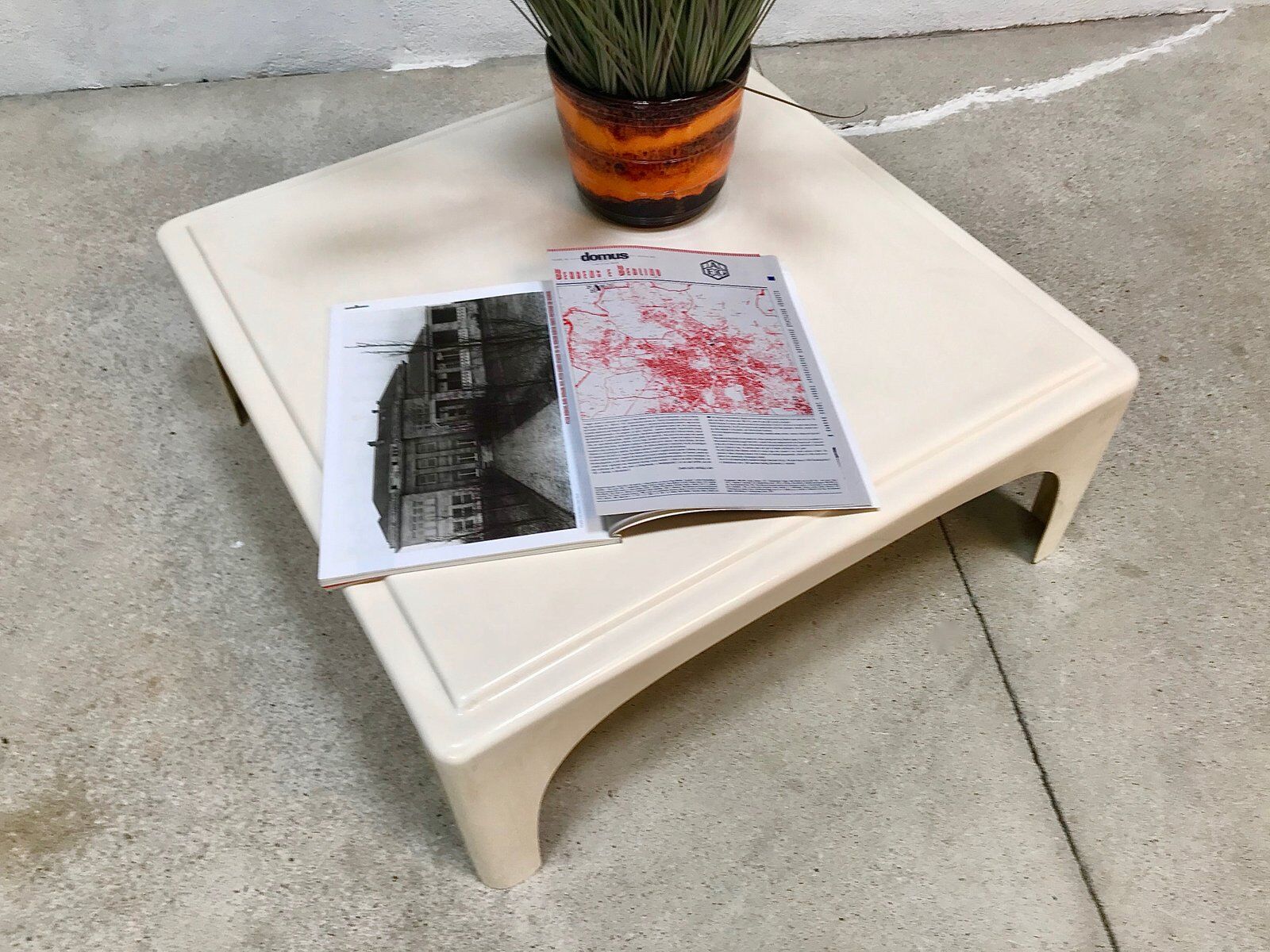 Early Space Age Side or Coffee Table in Fiberglass, West-Germany, 1960s