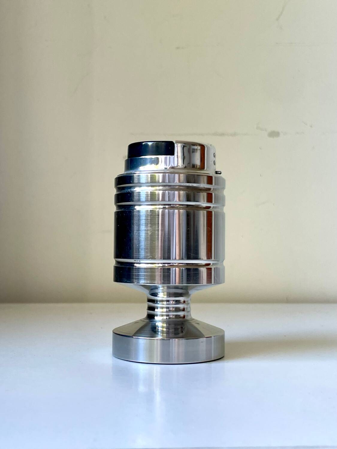 Briquet de table moderniste vintage en métal, Japon