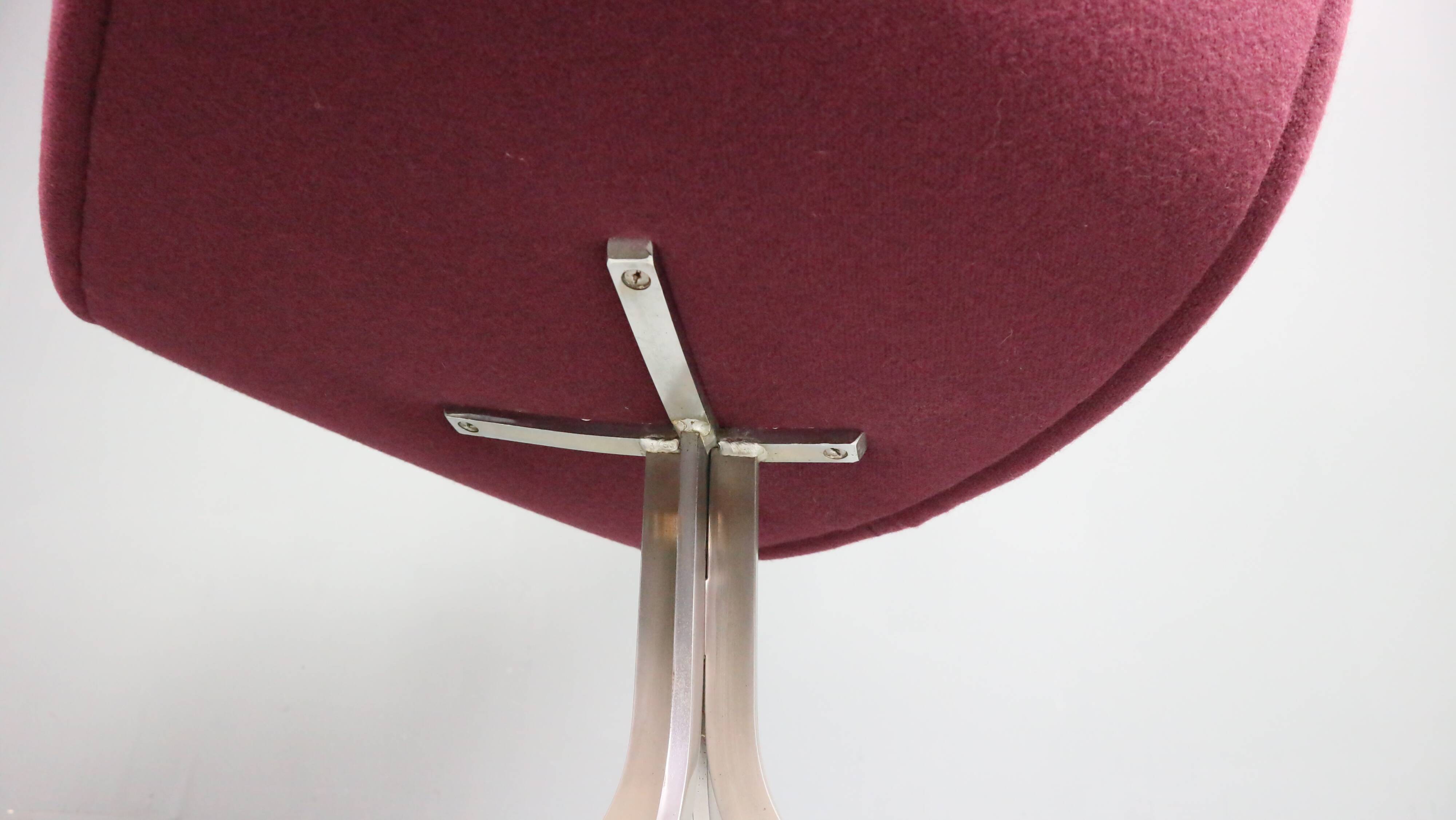 Pierre Paulin Purple Lounge Chair "Big Tulip" F551 & Ottoman, 1960's