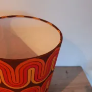 Lampe tube imprimé vagues psychédéliques esprit seventies