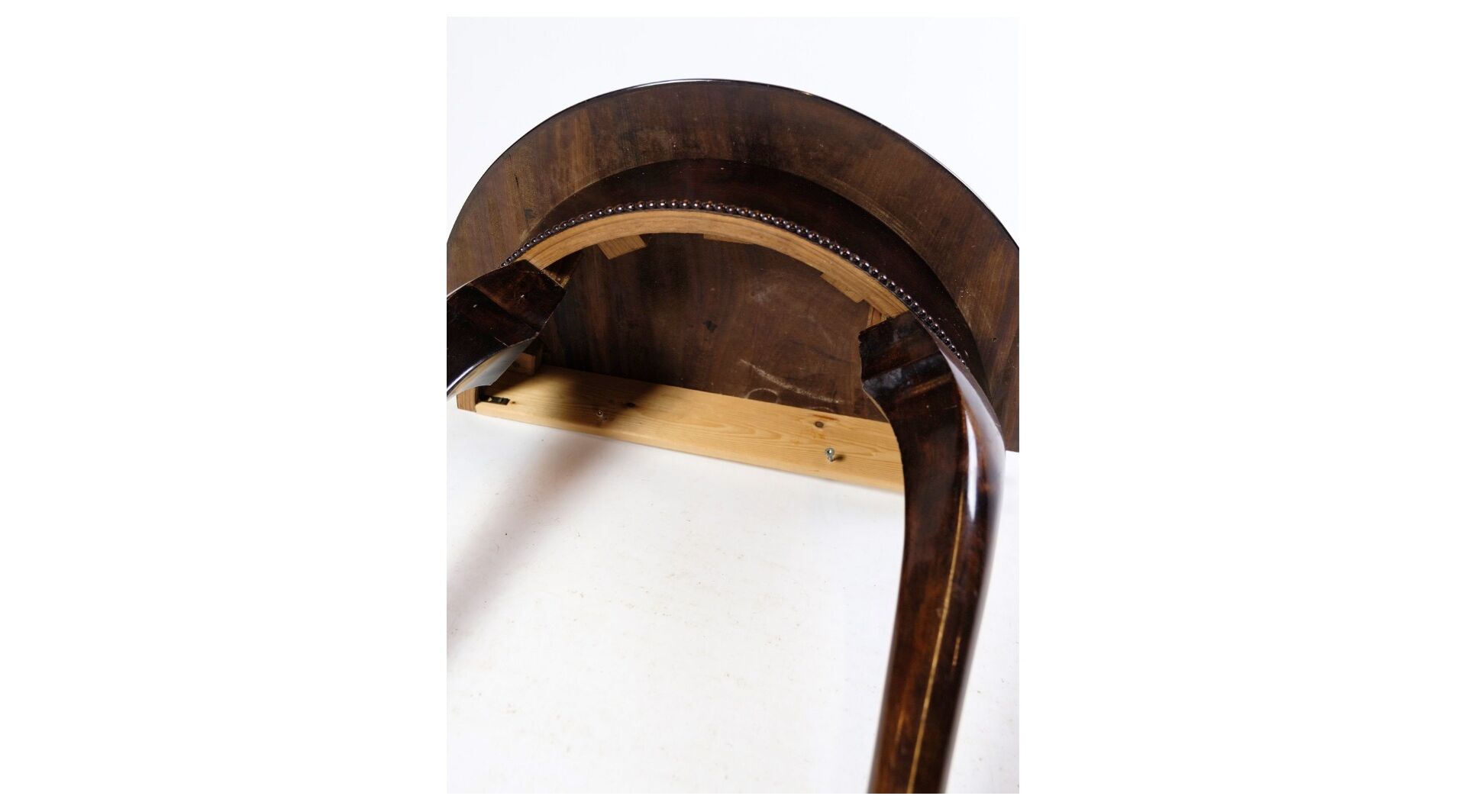 Mahogany console table with pearl row from around the year 1860s