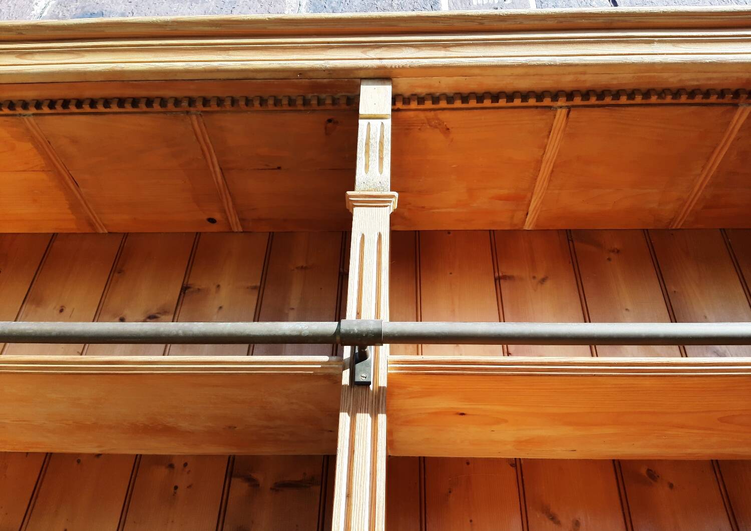 Pine bookcase (251 x 49 x height 288 cm)