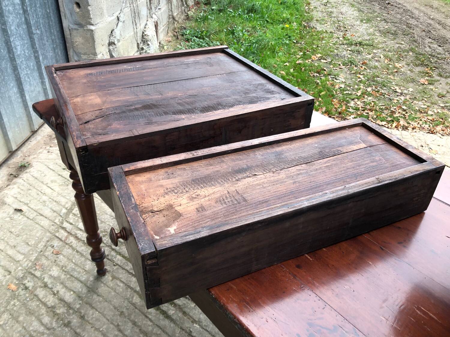 Antique farmhouse table in solid cherry wood with 4 drawers