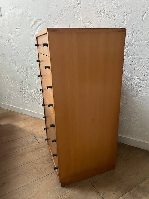 Wooden chest of drawers/dresser