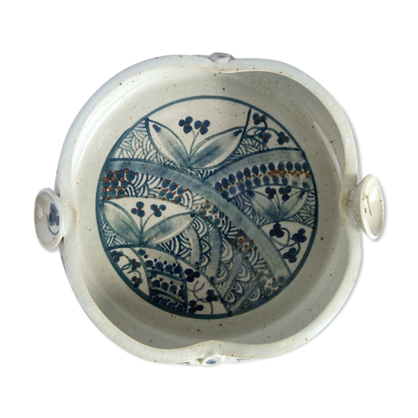 Ain's artisanal vegetable-patterned dish