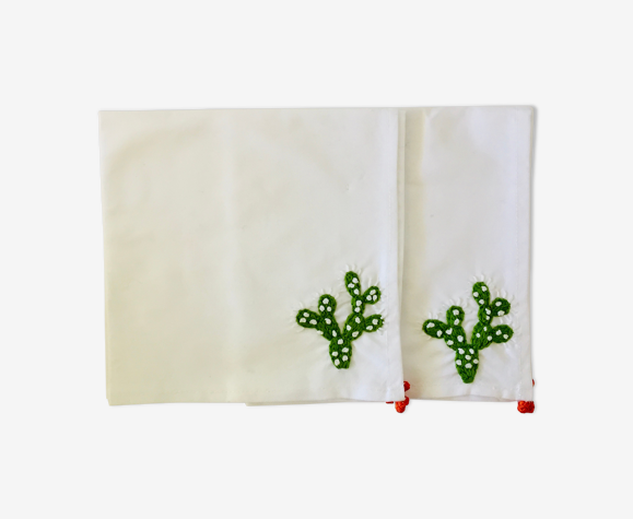 2 hand-embroidered napkins in Cactus π΅ cotton