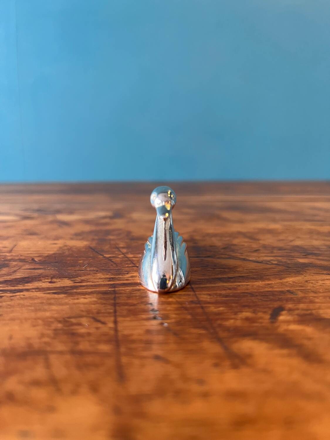 12 cutlery knife holders in silver metal