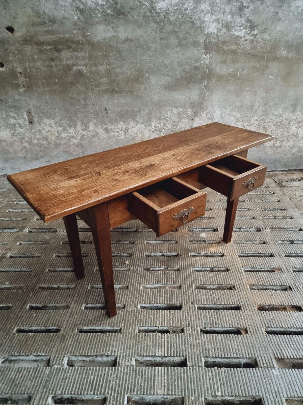 Old side table oak with drawers