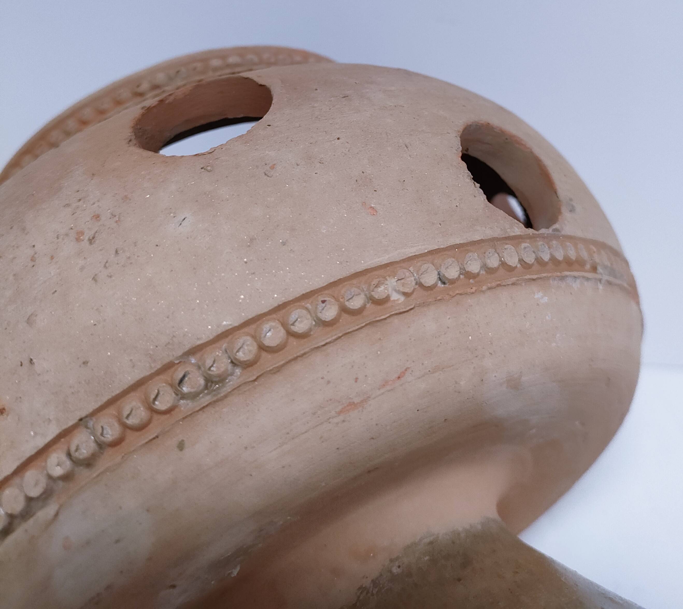 Vintage terracotta bulb pot