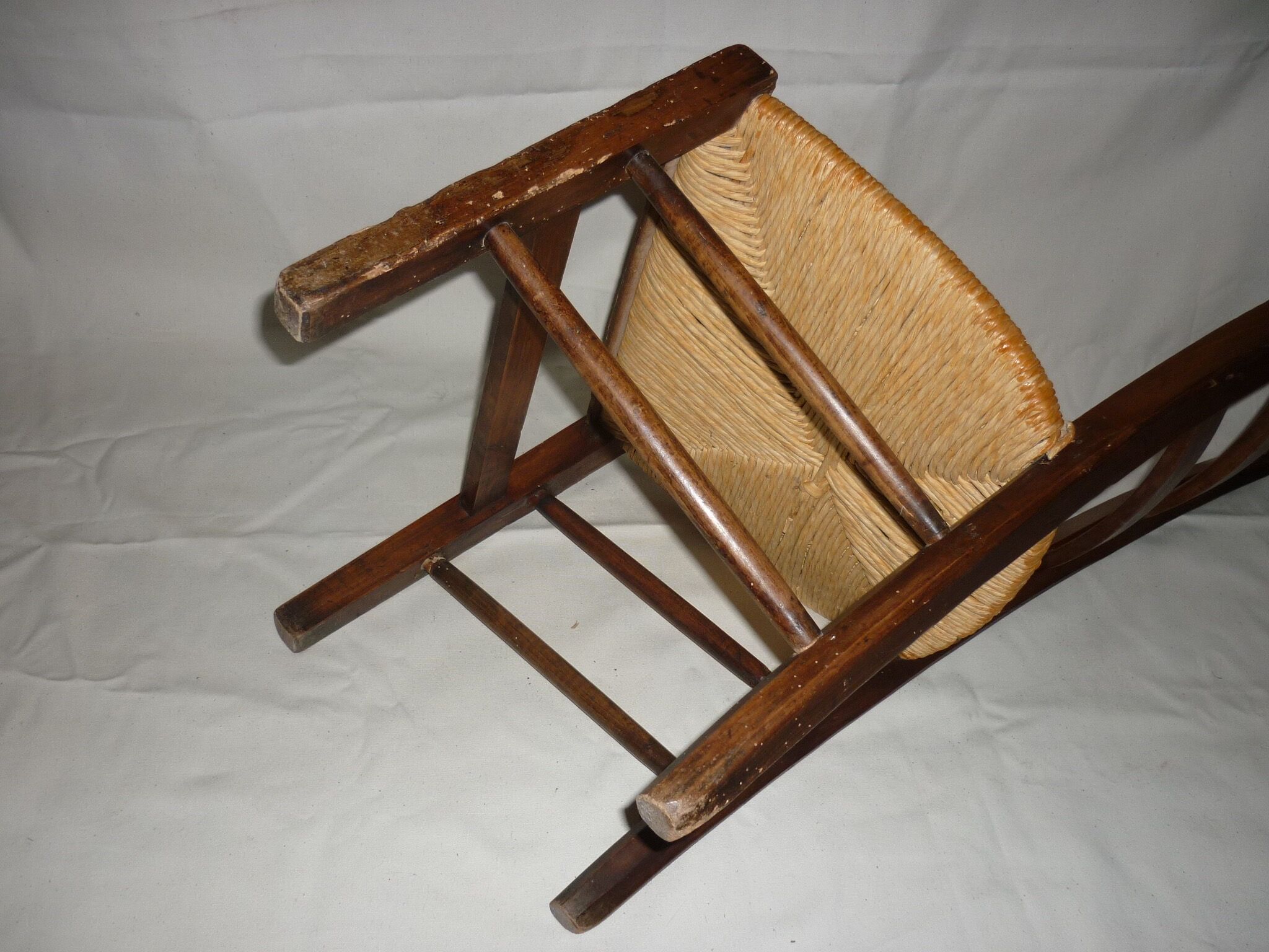 Mulched low chair with high back